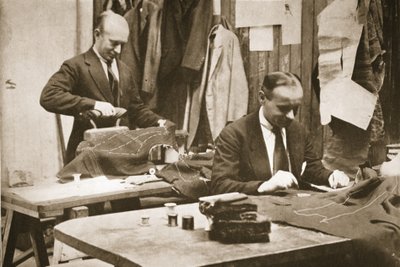 Några nya kläder på beställning, Lofthouse Park, illustration från tyska fångar i Storbritannien (fotogravyr) av English Photographer